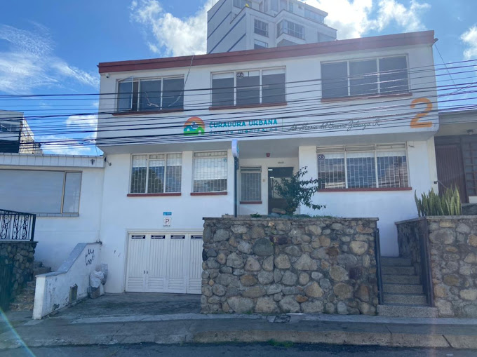 Fachada de la curaduría