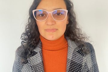 Angela María Muñoz Loaiza, auxiliar administrativa